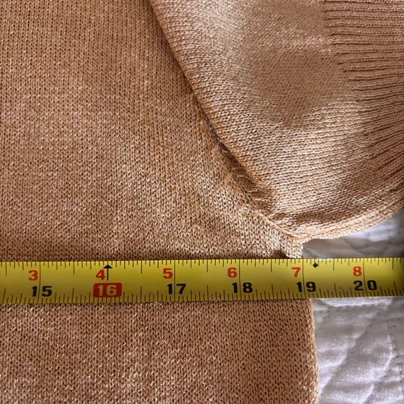 St. John Gold w Shimmer Knit Shirt Sleeve Sweater - Sz M EUC - Picture 5 of 6